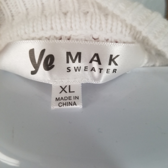 Off White Crop Light Weight Sweater - Picture 6 of 8